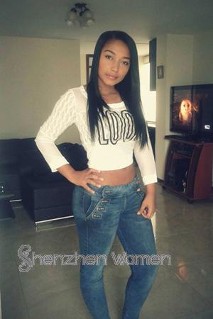 152057 - Shazzkya Age: 34 - Colombia